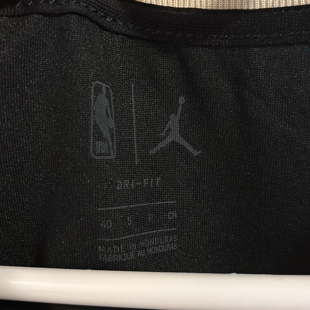 Jordan Milwaukee Bucks Giannis Antetokounmpo jersey - Picture 3 of 4